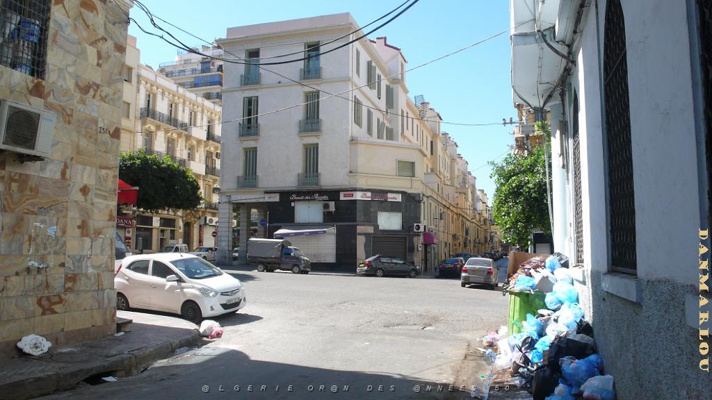 P1150750 Rue Elysee Reclus . Immeubles Seneclauze.JPG